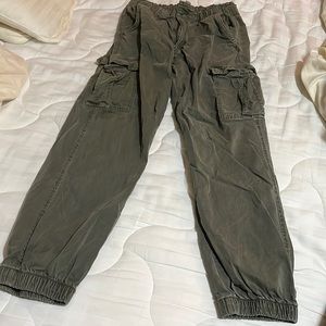 American Eagle jogger cargos